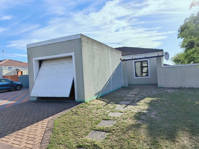 2 Bedroom Property for Sale in Highbury Western Cape